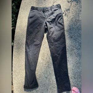 Uniqlo 31 in black dress pants